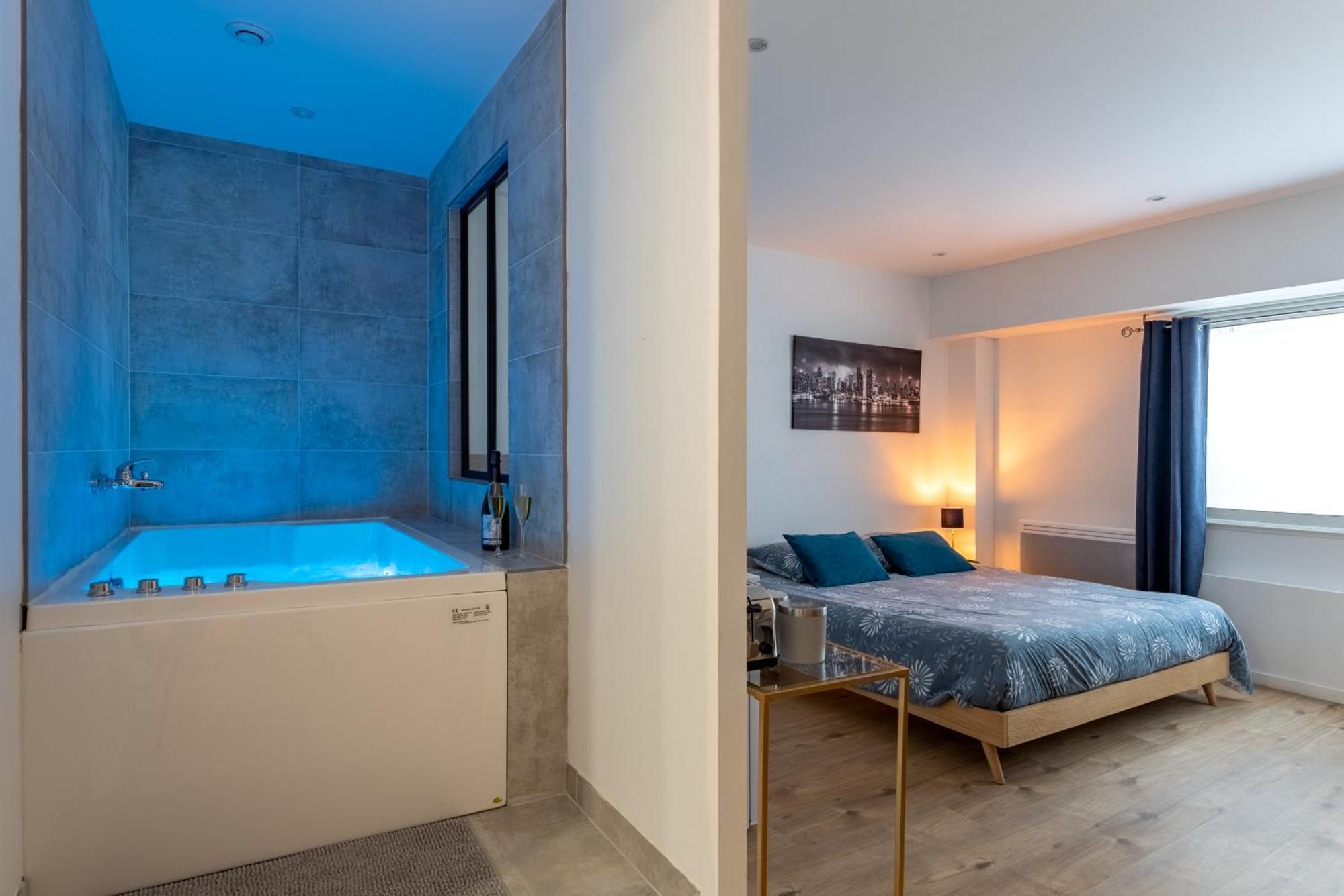 Le Fruit Defendu "Love Room" Jacuzzi Centre Ville Rouen Kültér fotó
